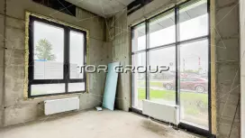 Помещение 21 м&sup2; с витриной и входом с улицы-98. Фото объекта