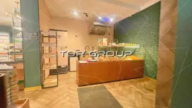 На трафике витрины, 1этаж нежилое-98. Фото объекта