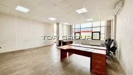 Офис с большими окнами, кондиционер-98. Фото объекта