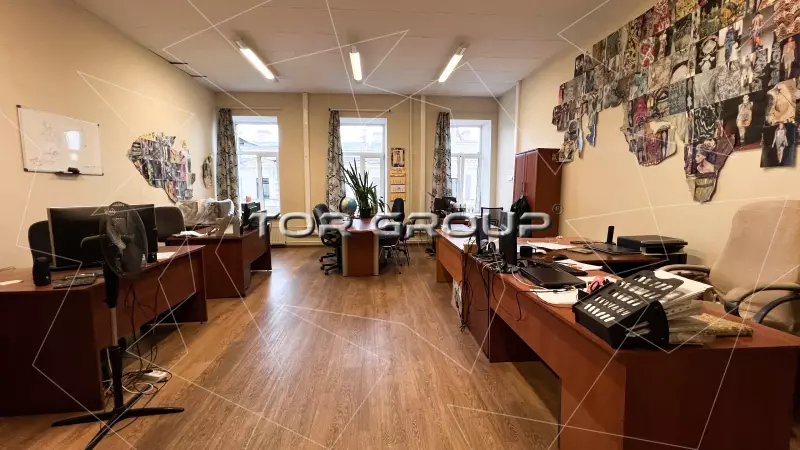 От собственника. Офис 256 м2 с парковкой.-98. Фото объекта