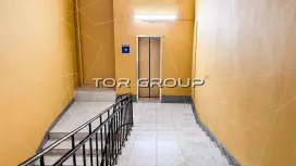 Офис 215 м2 у метро, есть лифт-98. Фото объекта