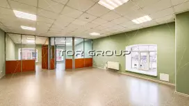 Офис 215 м2 у метро, есть лифт-98. Фото объекта