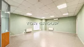 Офис 215 м2 у метро, есть лифт-98. Фото объекта