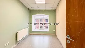 Офис 215 м2 у метро, есть лифт-98. Фото объекта