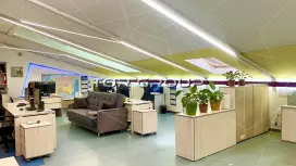 Аренда офиса 69,8 кв.метров, Мансарда этаж-98. Фото объекта