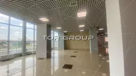 Аренда торгового помещения 47 кв.метров, 2 этаж-2. Фасад с угла