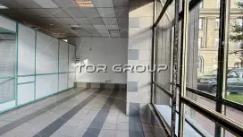 24 м2 у метро Электросила, огромный трафик-98. Фото объекта