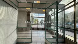 24 м2 у метро Электросила, огромный трафик-98. Фото объекта