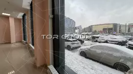 Витрины светлое красивое на проходке плюс можно отдельный вход!-98. Фото объекта