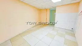 Универсальное 120 м2, 1 эт, витрины, 30 кВт-98. Фото объекта