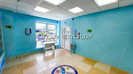 Универсальное 120 м2, 1 эт, витрины, 30 кВт-98. Фото объекта