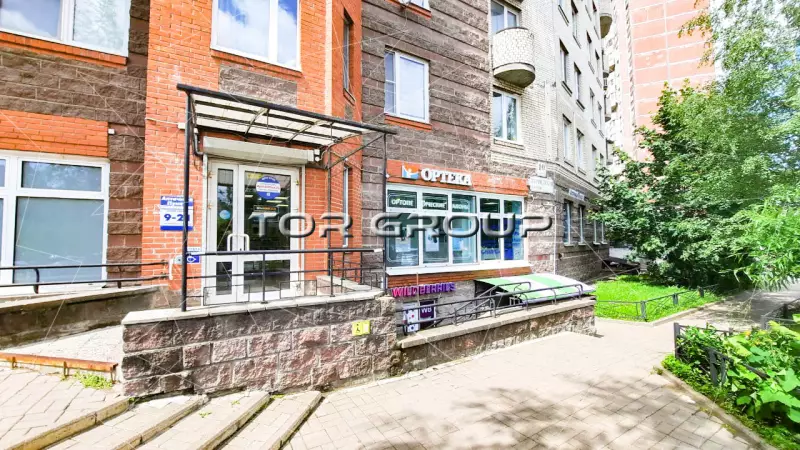 Универсальное 120 м2, 1 эт, витрины, 30 кВт-98. Фото объекта