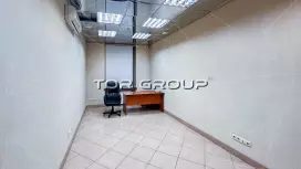 у метро 114 м  без комиссий вход с фасада-98. Фото объекта