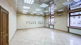 у метро 114 м  без комиссий вход с фасада-98. Фото объекта