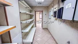 у метро 114 м  без комиссий вход с фасада-98. Фото объекта