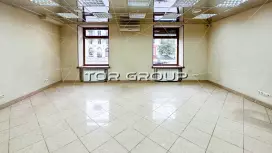 у метро 114 м  без комиссий вход с фасада-98. Фото объекта