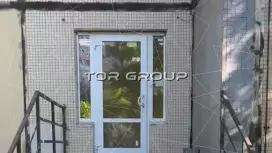 Продажа торгового помещения 53.5 кв.метров, 1 этаж-98. Фото объекта