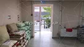 Продажа торгового помещения 70.2 кв.метров, 1 этаж-98. Фото объекта