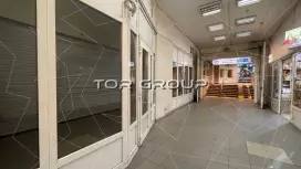Аренда 61.3 м у входа в метро-98. Фото объекта