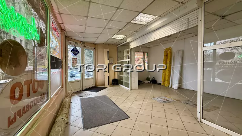 Аренда торгового помещения 18.7 кв.метров, 1 этаж-98. Фото объекта