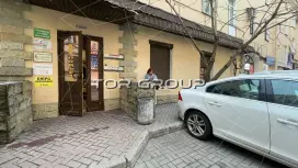 Аренда офиса 18 кв.метров, 2 этаж-3. Входная группа с фасада