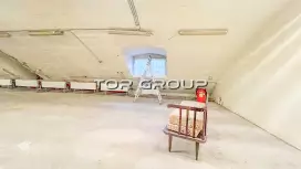 Склад/производство 348м с подъемником-98. Фото объекта