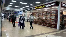 Аренда торгового помещения 60 кв.метров, 2 этаж-3. Входная группа с фасада