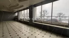 ВИТРИНЫ Вид на набережную можно ресторан, 50 кВт, 1 этаж-98. Фото объекта