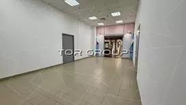 Аренда помещения 40,3 м2 в большом ТЦ-98. Фото объекта