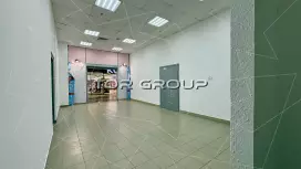 Аренда помещения 40,3 м2 в большом ТЦ-98. Фото объекта