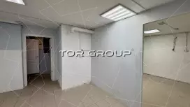Аренда 185.6м2,отд.вход,парковка.Под склад/магазин-98. Фото объекта