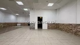 Аренда 185.6м2,отд.вход,парковка.Под склад/магазин-98. Фото объекта