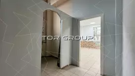 Аренда 185.6м2,отд.вход,парковка.Под склад/магазин-98. Фото объекта