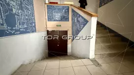 Аренда 185.6м2,отд.вход,парковка.Под склад/магазин-98. Фото объекта