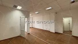 Офис 104 м2, 2 каб с ремонтом-98. Фото объекта