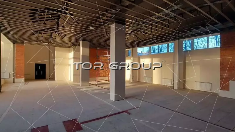 Торговое 520 м2, витрина, 1эт-98. Фото объекта