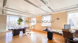 Офис 257 м2, красивый вид, с ремонтом-98. Фото объекта