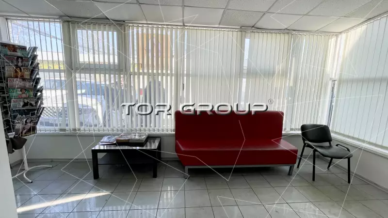 Аренда офиса 37.6 кв.метров, 1 этаж-98. Фото объекта