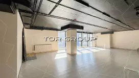 Под танцы 180 м2 в жилом районе-98. Фото объекта