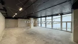 Под танцы 180 м2 в жилом районе-98. Фото объекта