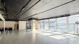 Под танцы 180 м2 в жилом районе-98. Фото объекта