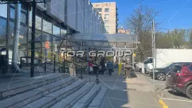 Аренда универсального помещения 80 кв.метров-2. Фасад с угла