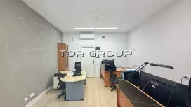 Офис 120 м2 у метро. 4 каб. С ремонтом-98. Фото объекта