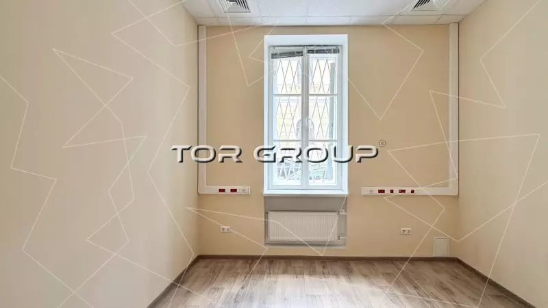 Офис 78 м2, 1 этаж. Санузел, душевые-98. Фото объекта