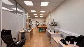 Офис 63 м2, 2 каб. У метро . есть 21-120м-98. Фото объекта