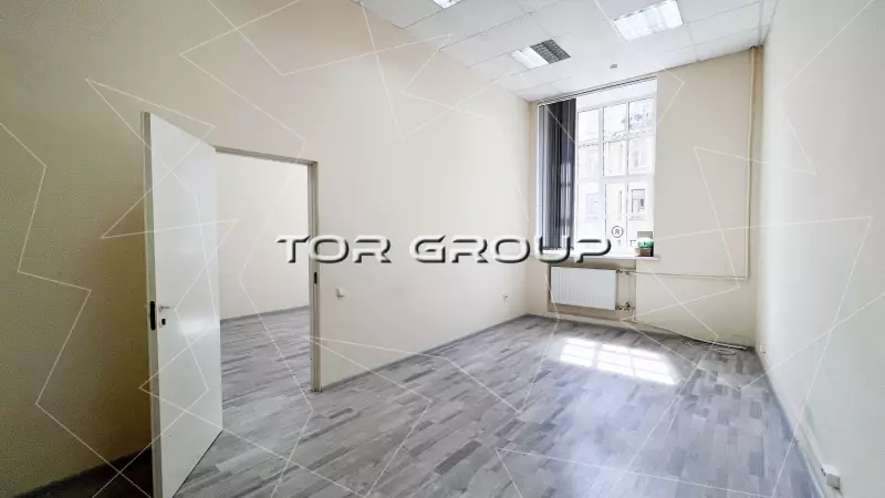 Офис 100 м2, кабинеты, хороший ремонт-98. Фото объекта