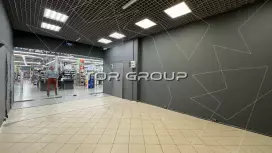 Прикассовая зона на трафике: 51м, 1 этаж-98. Фото объекта