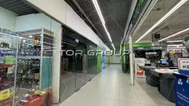 Прикассовая зона на трафике: 51м, 1 этаж-98. Фото объекта