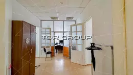 Офис 136 м2 у метро Горьковская. 1 этаж-98. Фото объекта