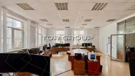 Офис 136 м2 у метро Горьковская. 1 этаж-98. Фото объекта